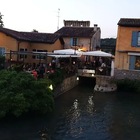Corte La Guarnigione 明乔河畔的瓦雷奇奥